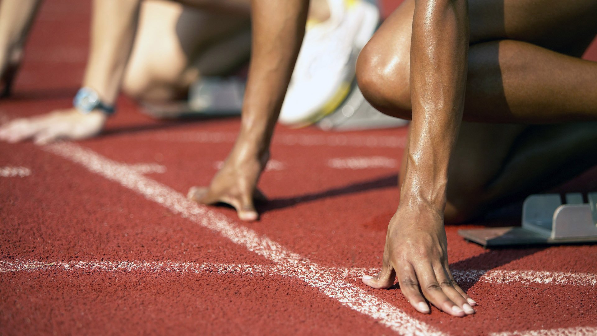 德甲：沙尔克1-3败给奥格斯堡，防线频频失误，沙尔克拿过德甲冠军吗